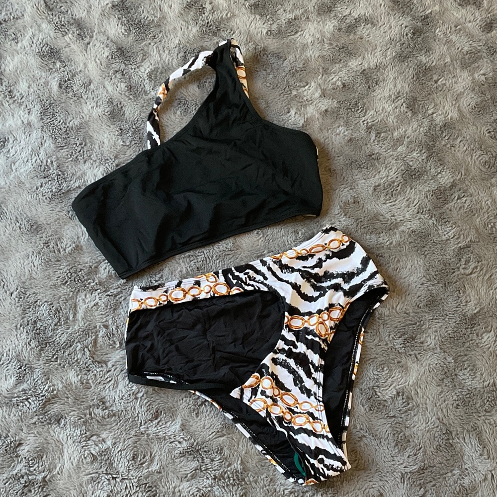 Black One-Shoulder Bikini Top with Patterned High-Waist Bottoms
